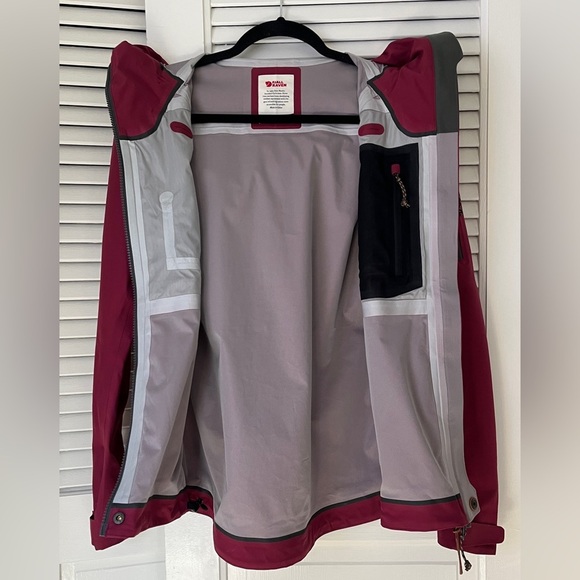 Fjallraven Dark Fuchsia Waterproof Keb Eco-Shell Jacket Sz XS - Picture 13 of 16